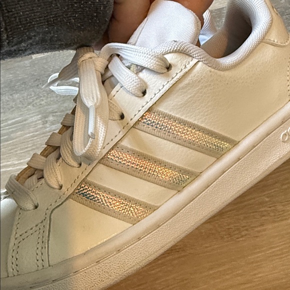 Adidas Women's Cream Athletic Shoes with Subtle Stripes - Picture 4 of 6